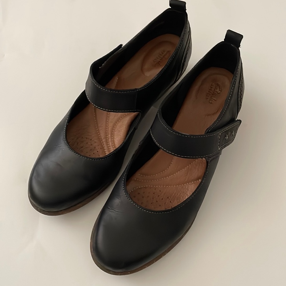 Clarks Maryjane style black shoe size 91/2 Preowned